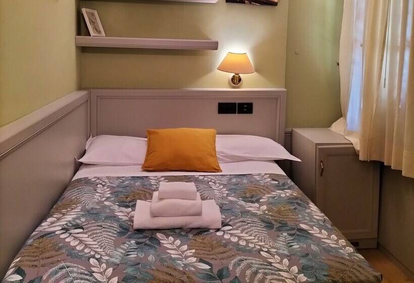 اتاق استاندارد یک نفره, Camilla Firenze