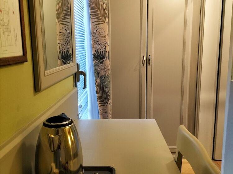 اتاق استاندارد یک نفره, Camilla Firenze