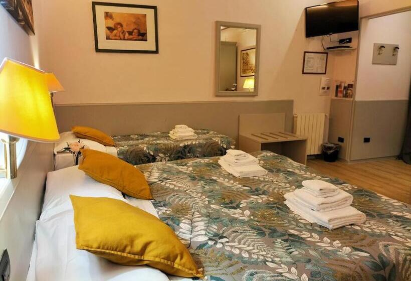 اتاق کلاسیک سه تخته, Camilla Firenze