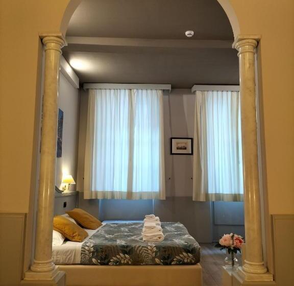 اتاق کلاسیک چهارنفره, Camilla Firenze