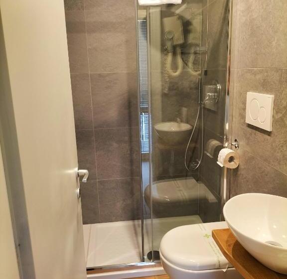 اتاق استاندارد یک نفره, Camilla Firenze