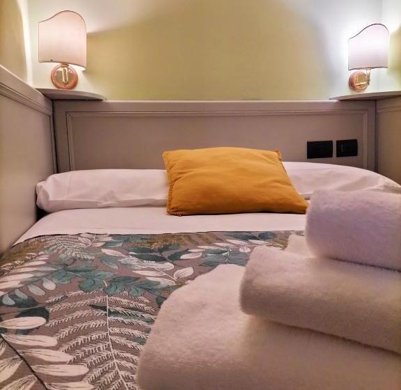 اتاق استاندارد یک نفره, Camilla Firenze