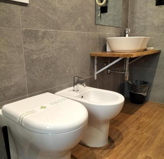 اتاق استاندارد, Camilla Firenze