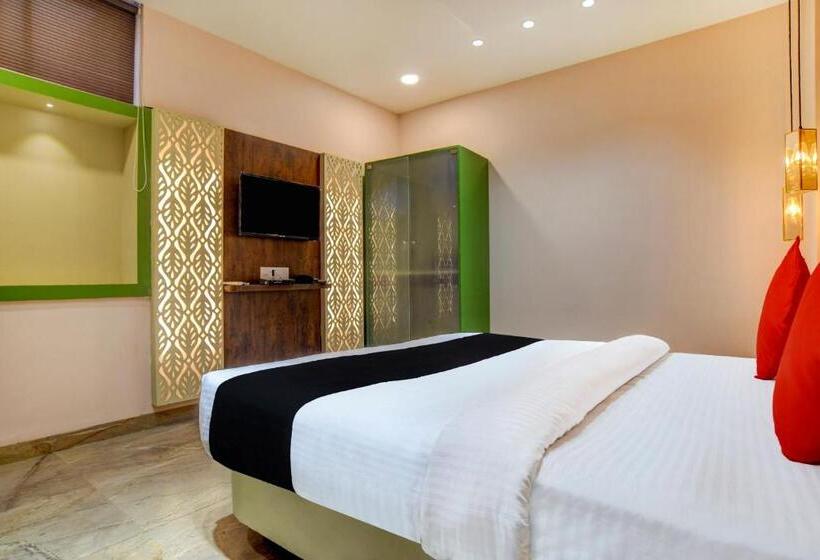 اتاق کلاسیک سه تخته, Capital O Abri Krishna