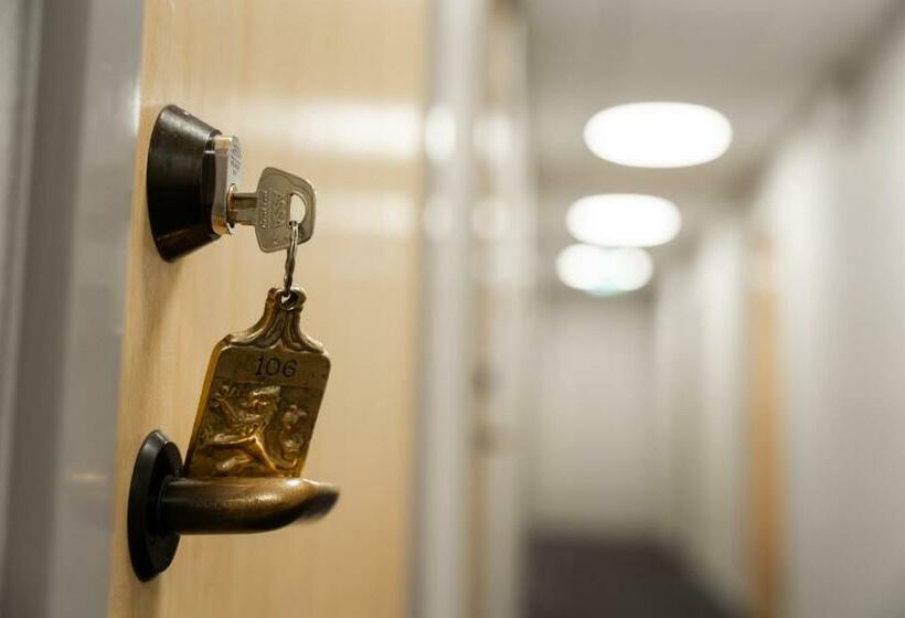 Номер Стандарт, Skara Stay & Go