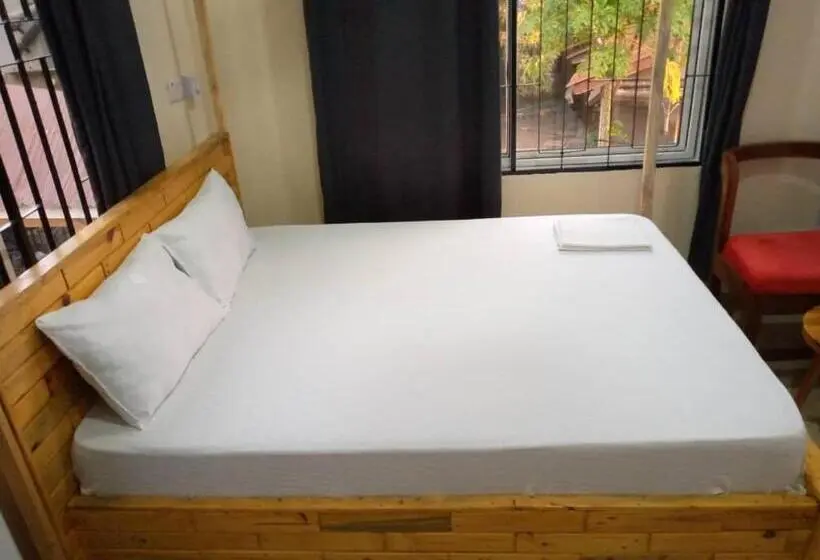اتاق اکونومی, Kimyakimya Pub & Lodge
