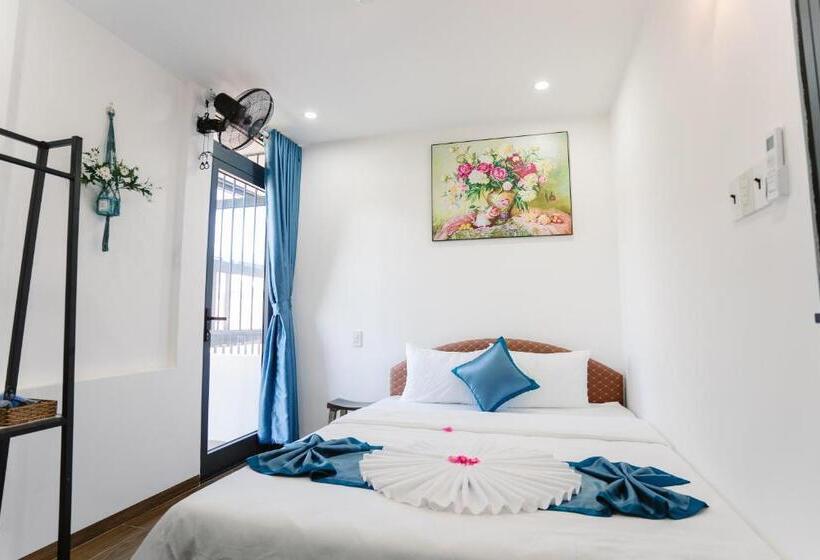 اتاق لوکس, New World