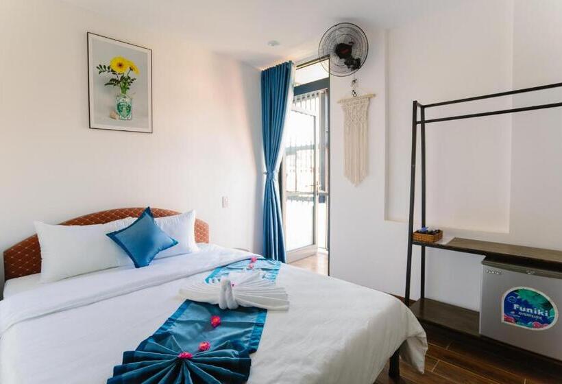 اتاق لوکس, New World