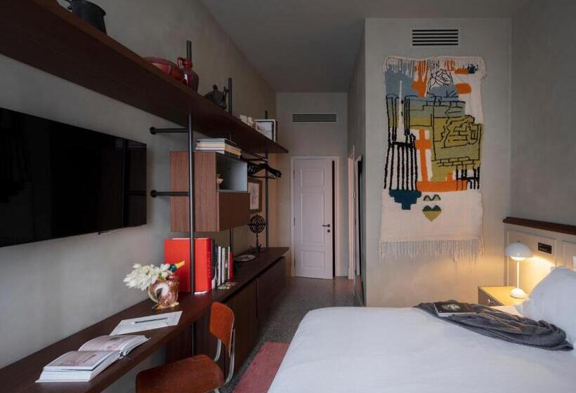 غرفة قياسية, Paradis Pietrasanta