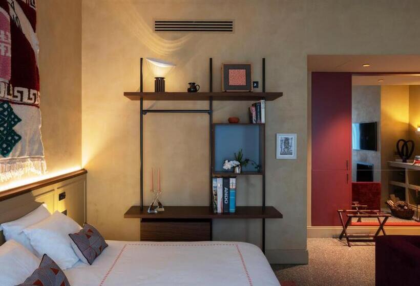 주니어 스위트, Paradis Pietrasanta