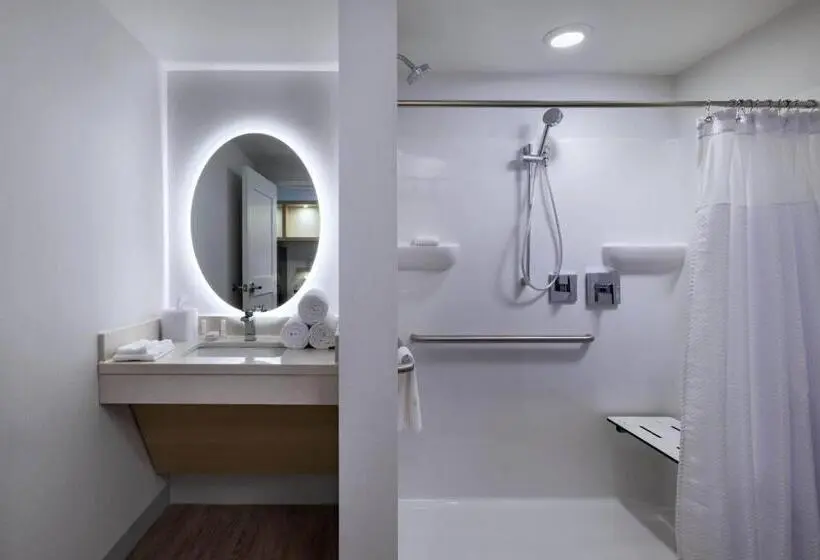 スタンダードスタジオ, Towneplace Suites By Marriott Brentwood