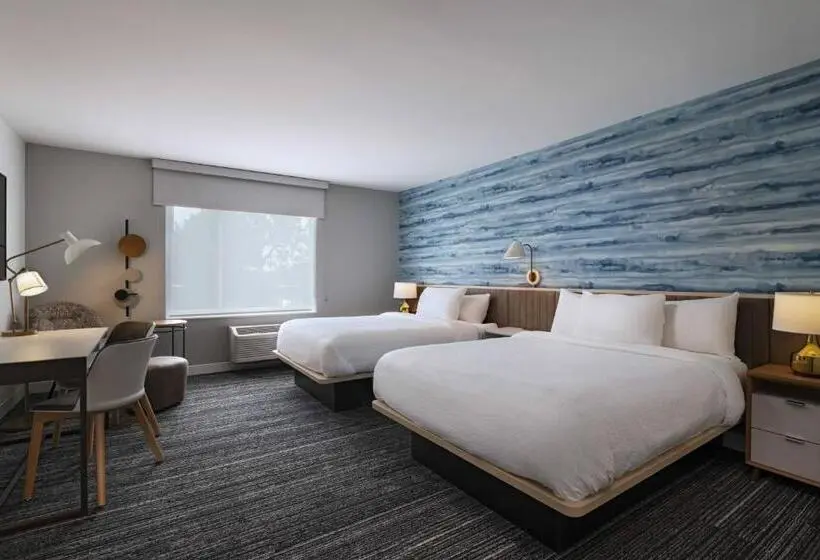 スタンダードスタジオ, Towneplace Suites By Marriott Brentwood
