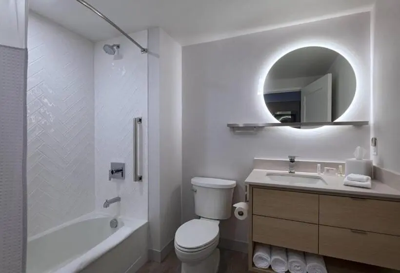 スタンダードスタジオ, Towneplace Suites By Marriott Brentwood