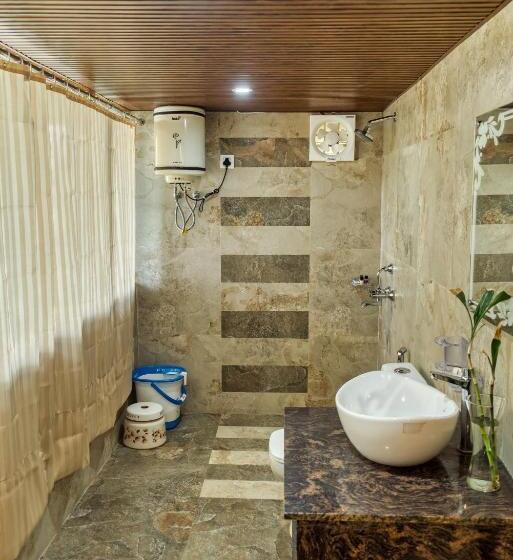 חדר דלוקס עם נוף להרים, Royal Cliff Resorts