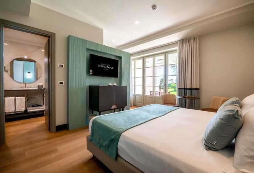 디럭스 룸 측면 바다 전망, Grand Hotel Torre Fara