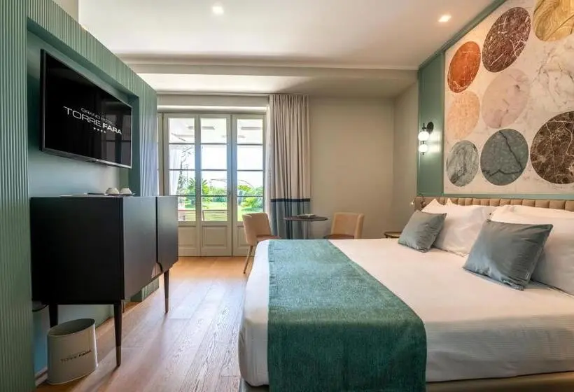 片側に海が見えるデラックスルーム, Grand Hotel Torre Fara