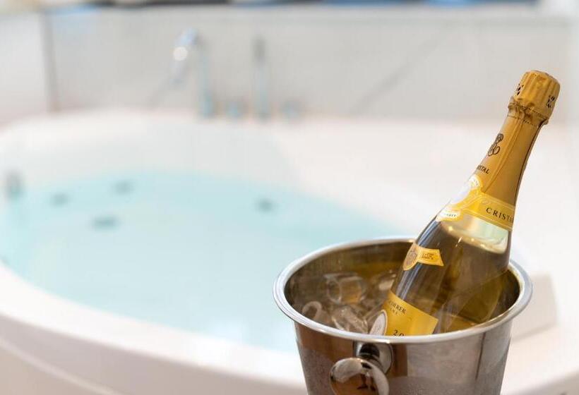 스위트, Grand Hotel Torre Fara