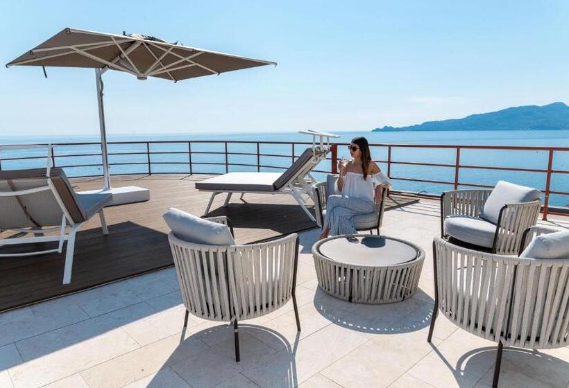 Апартаменты Deluxe 1 Спальня, Grand Hotel Torre Fara