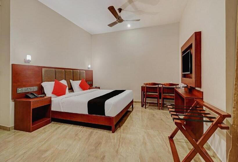 컴포트 트리플 룸, Super Hotel O Kizhakkambalam Tourist Home