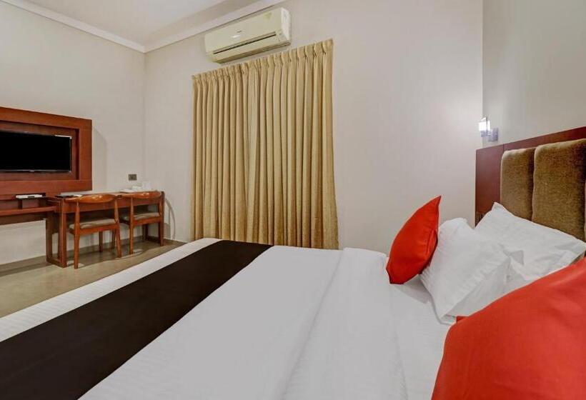 컴포트 트리플 룸, Super Hotel O Kizhakkambalam Tourist Home