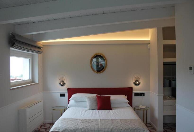 Standard Kolmen Hengen Huone Parveke, Tenuta Bellelli
