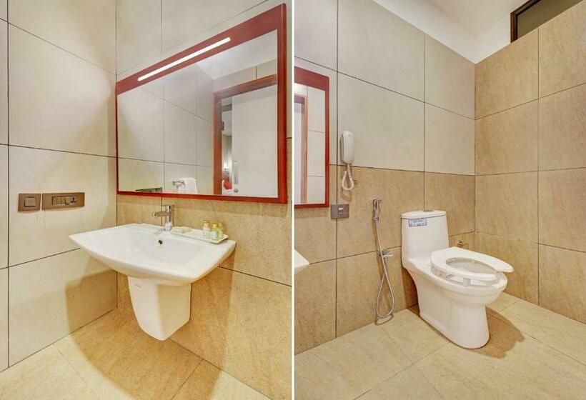 디럭스 트리플 룸, Super Hotel O Kizhakkambalam Tourist Home