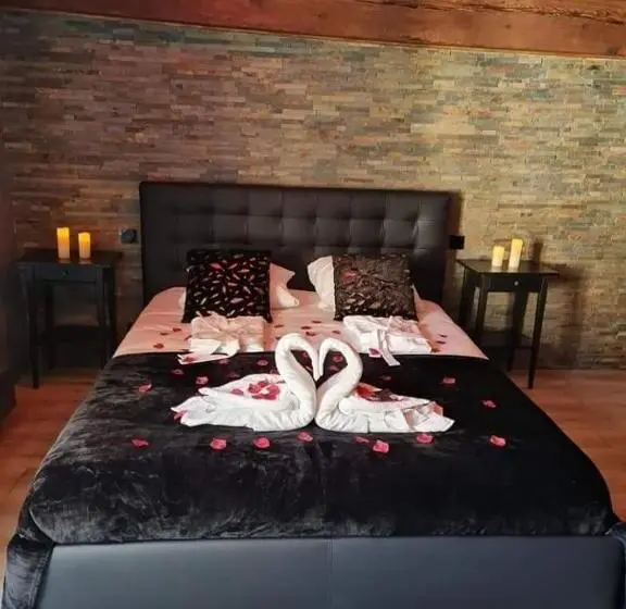 バスタブ付きスタンダードルーム, Le Grand Moulin Des Tanneurs B&b Et Love Room