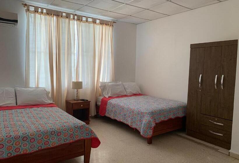 四人豪华间, Julianna Country House