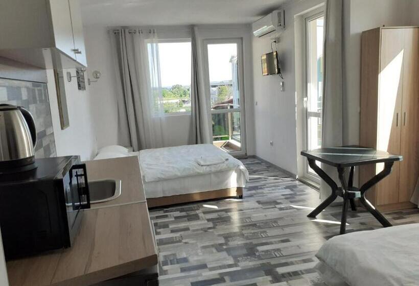 استودیو استاندارد با بالکن, Panorama Studios Obzor