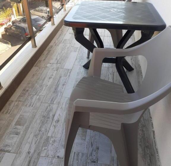 استودیو استاندارد با بالکن, Panorama Studios Obzor