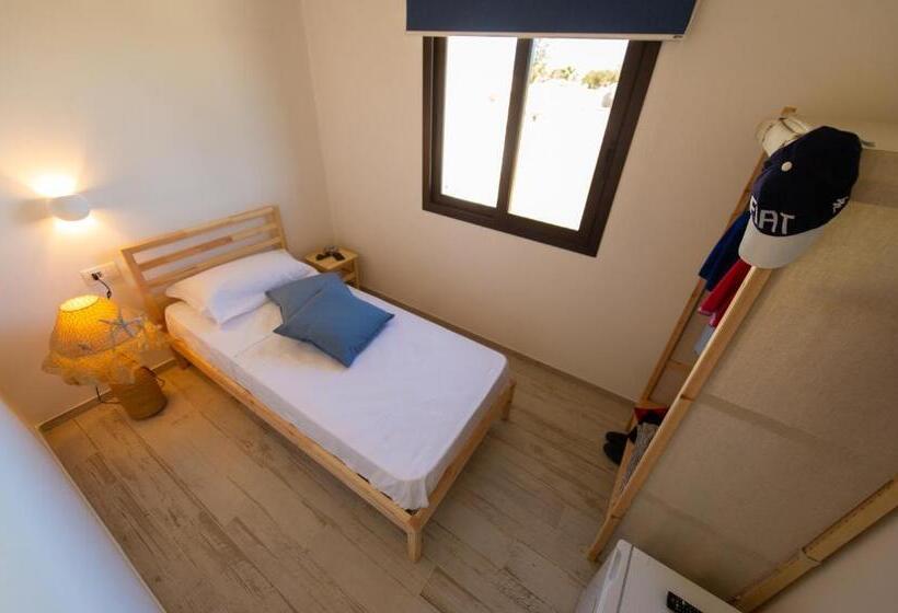 חדר סטנדרט יחיד, Tipino