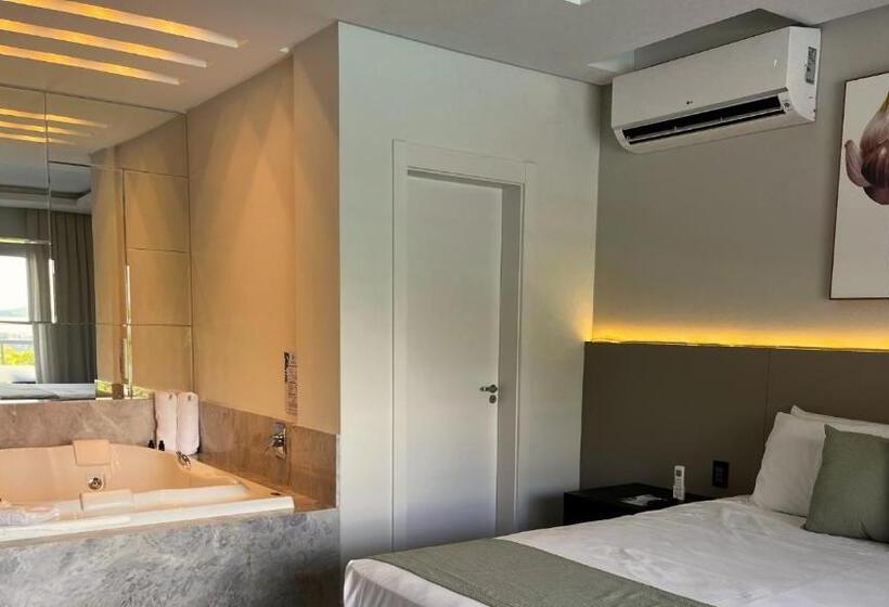 جناح مزود بجاكوزى, Resort Ecoar