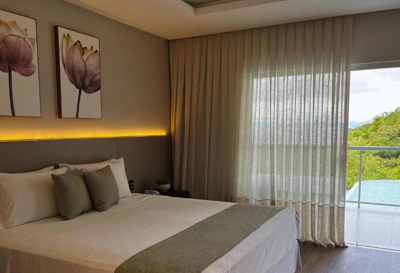 جناح مزود بجاكوزى, Resort Ecoar