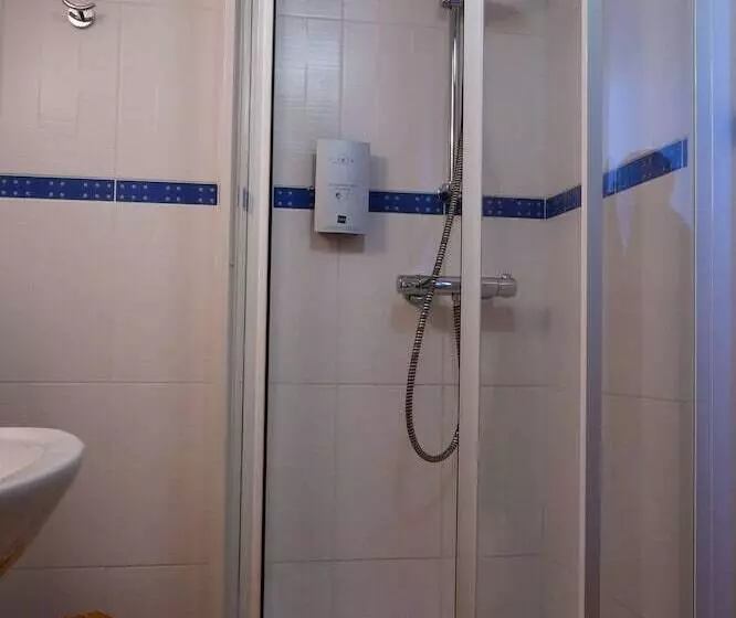 اتاق استاندارد با چشمانداز, Citotel Du Port Rhu