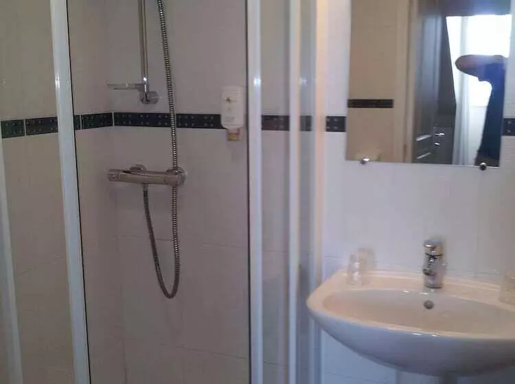 اتاق استاندارد با چشمانداز, Citotel Du Port Rhu