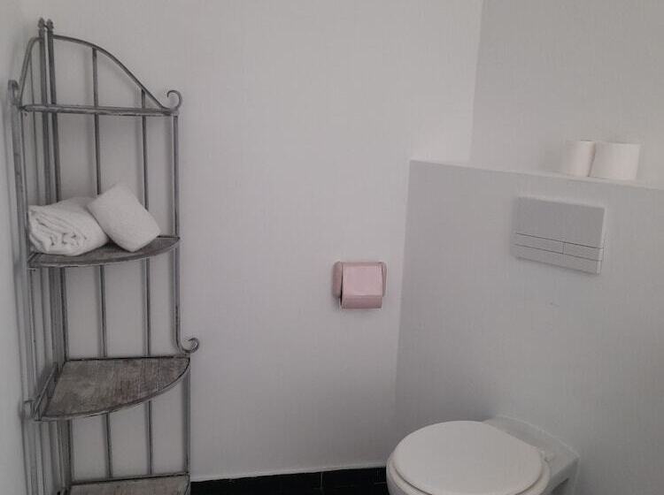 StandaardKamer, Albergo