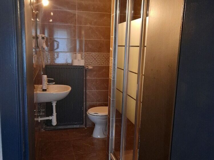 StandaardKamer, Albergo