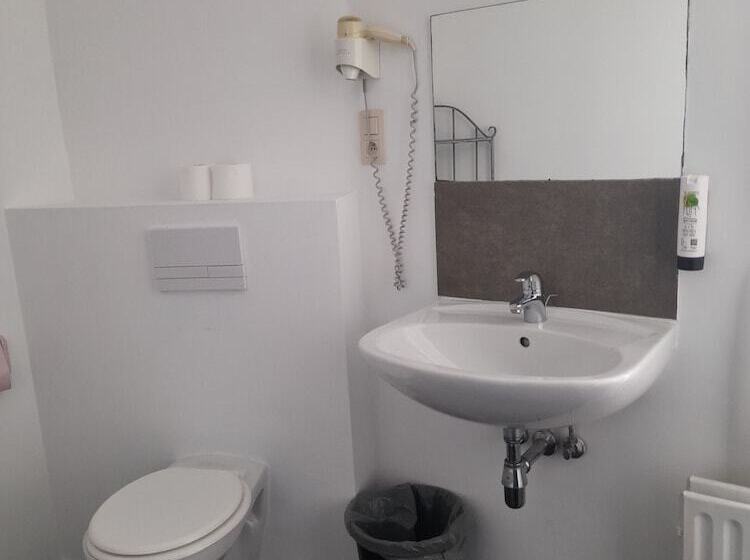 StandaardKamer, Albergo