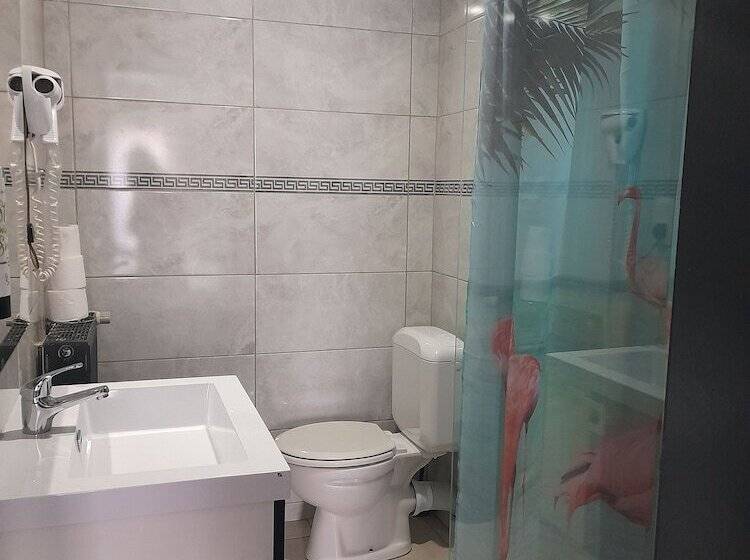 اتاق استاندارد سه نفره, Albergo