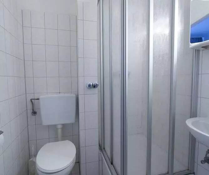 اتاق استاندارد سه نفره, Alper Hotel Am Potsdamer Platz