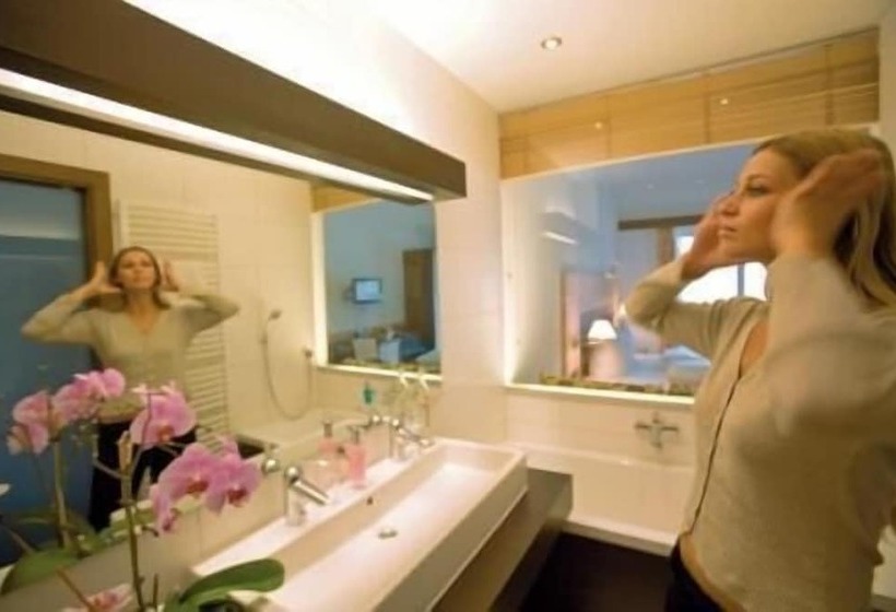 スーペリアールーム, Alte Post