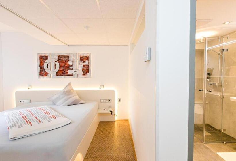 اتاق راحتی, Am Dusseldorfer Platz