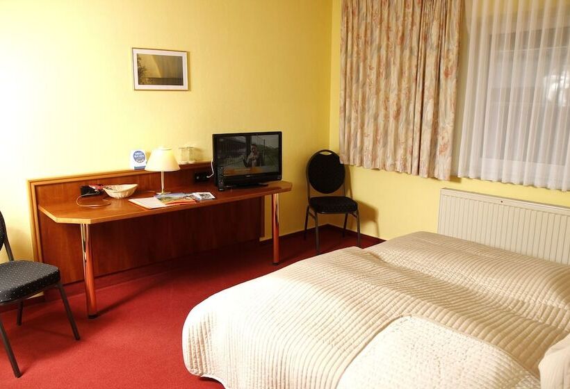 Номер Стандарт, Brocki S Hotel Stadt Hamburg