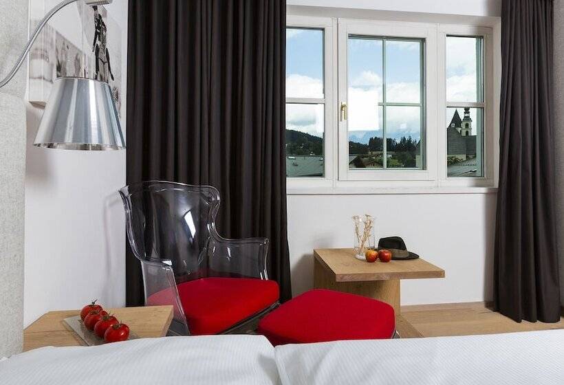 Deluxe Rum, Das Reisch