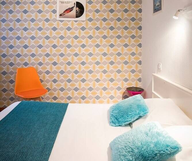 اتاق استاندارد, De Paris