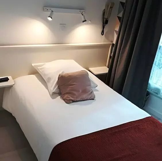 اتاق استاندارد یک نفره, De Paris
