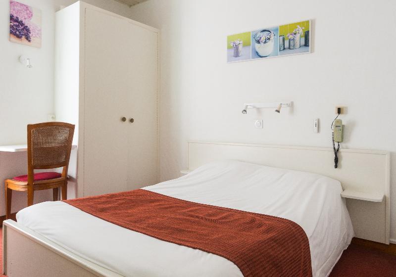 اتاق استاندارد, De Paris