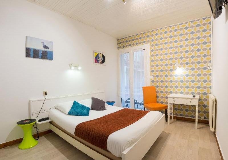 اتاق استاندارد, De Paris