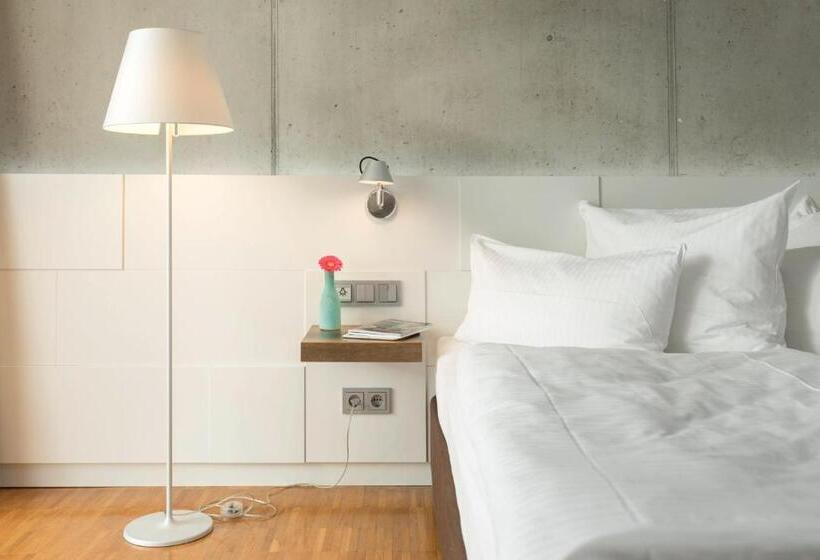 اتاق استاندارد با تخت بزرگ, Factory