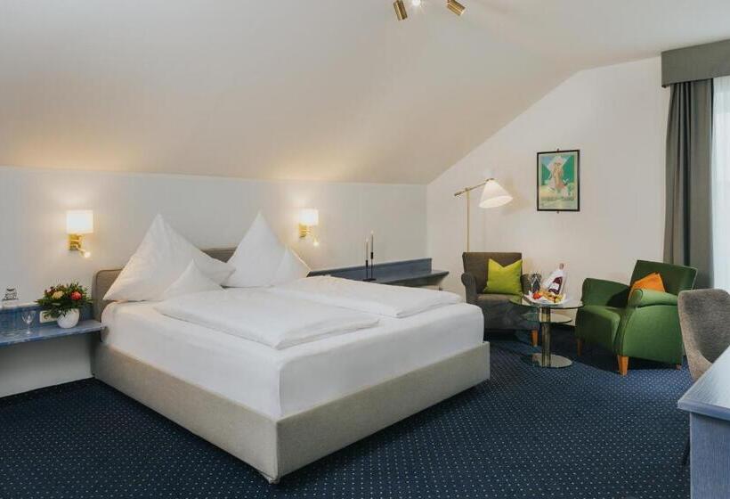 סוויטת ג'וניור עם מרפסת, Gutshof Sagmühle